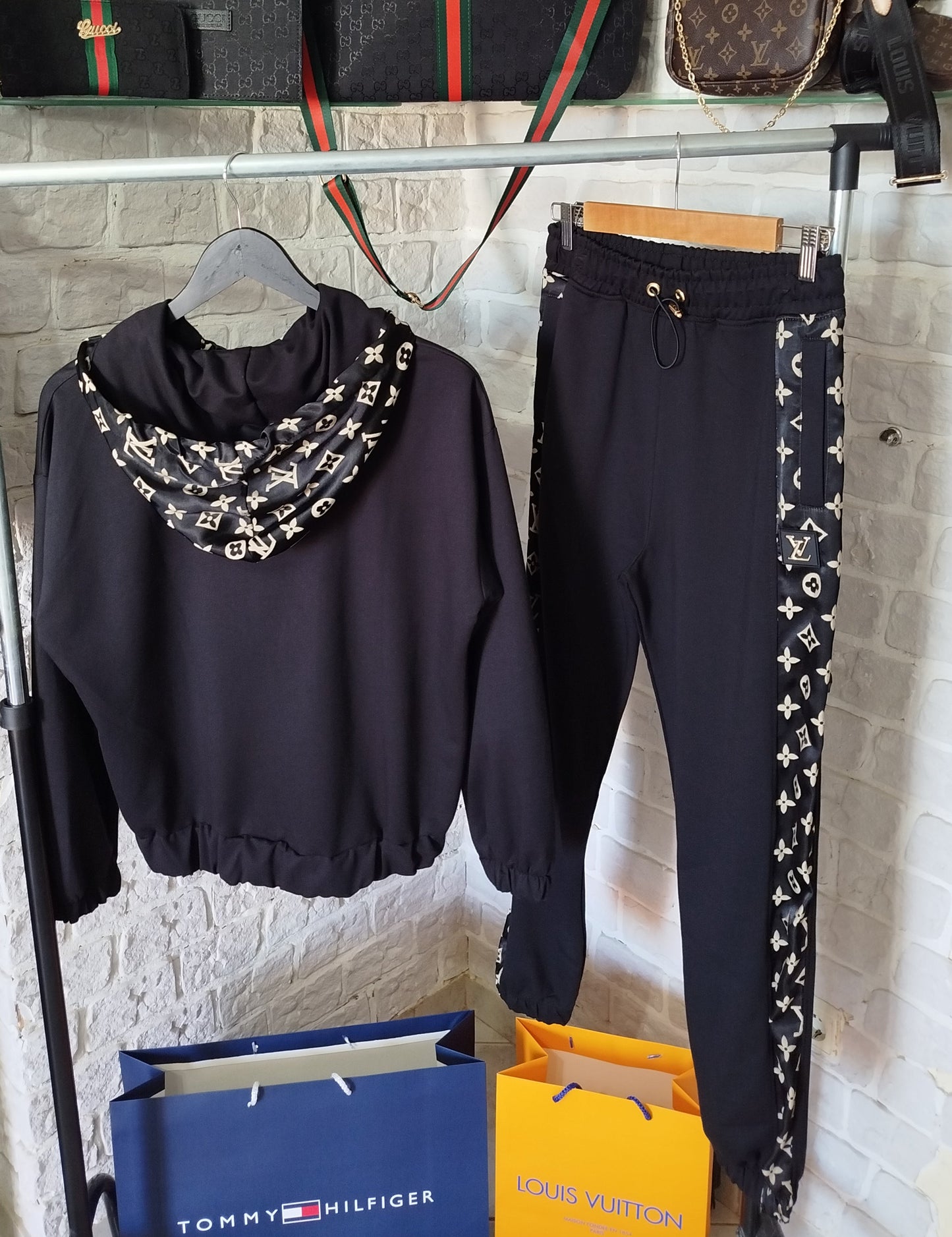 Γυναικείο σετ φόρμας Louis Vuitton monogram